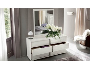 White Gloss Dresser